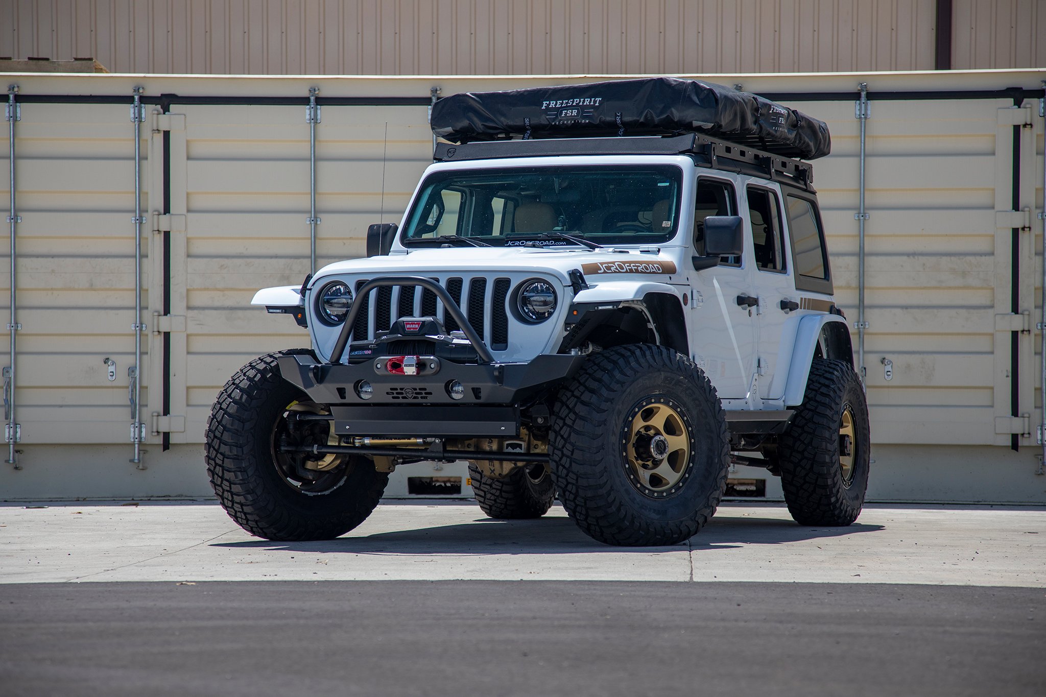 JcrOffroad JK, JL/JT Front Bumper Crusader Jeep Wrangler