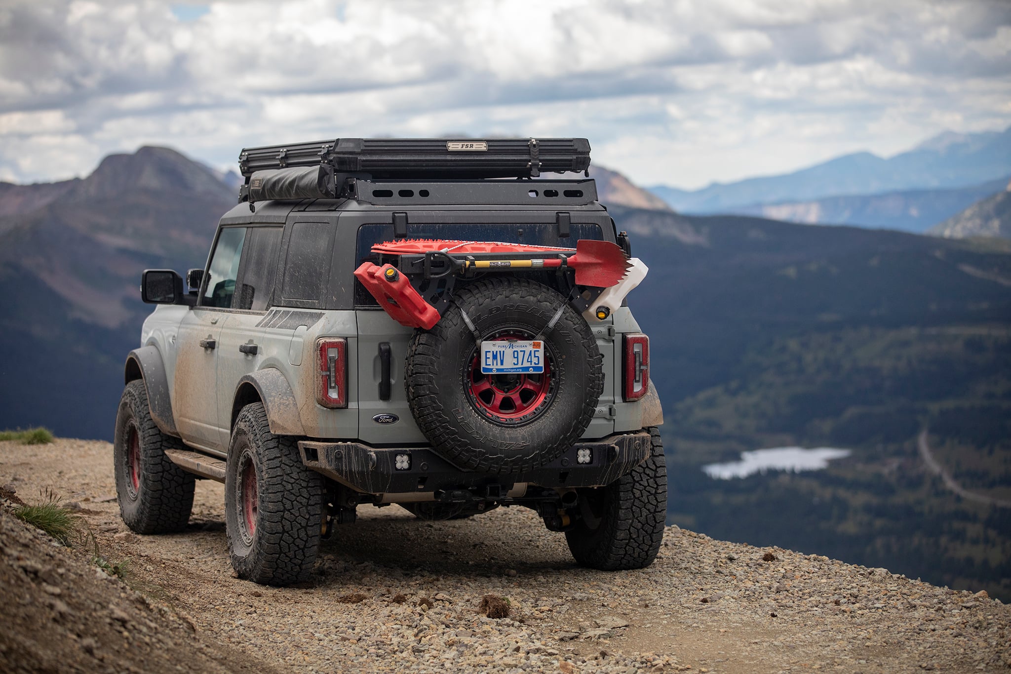 Bronco Rear Crusader Bumper | 6th Gen (21+)