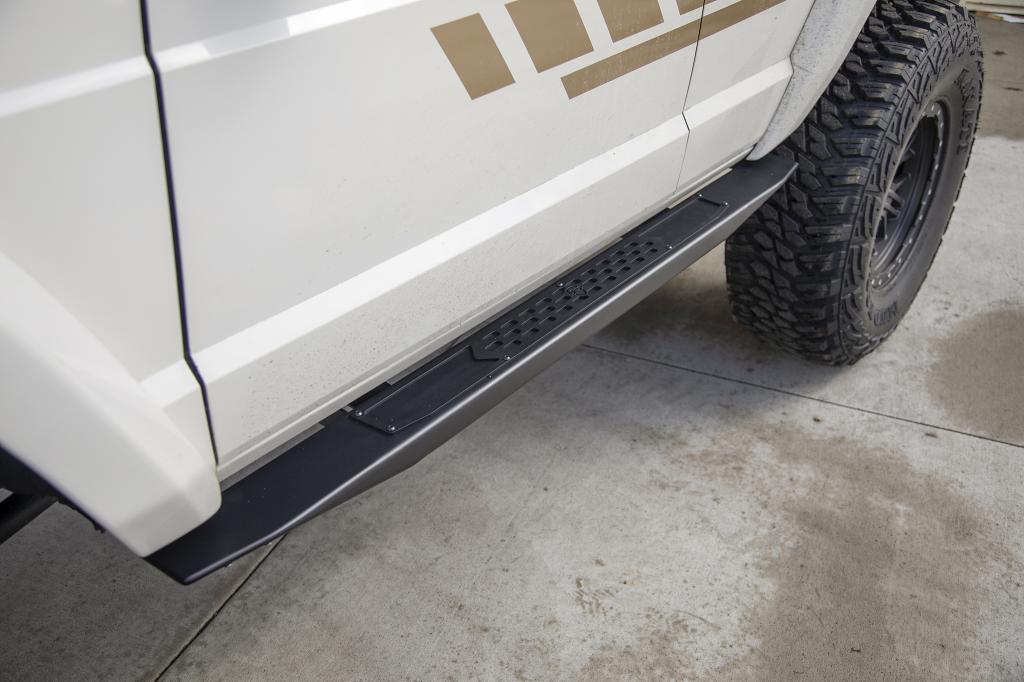 XJ Rock Sliders | Crusader | Jeep Cherokee XJ (84-01)
