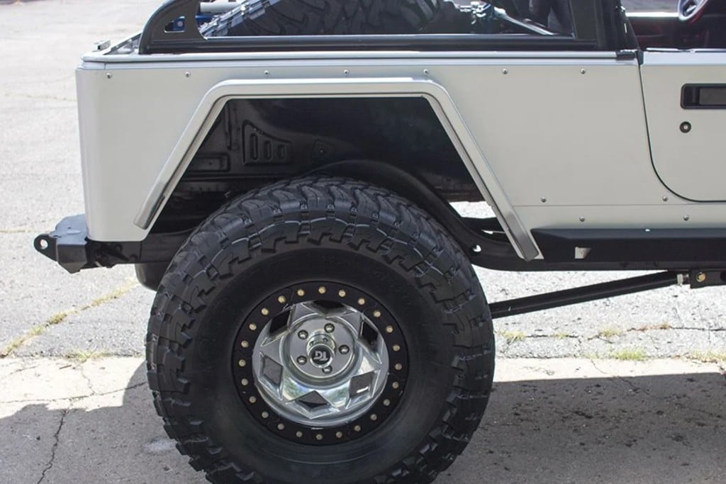 Jeep Tube Fenders | Rear Crusader Mid-Width | Wrangler TJ, LJ, YJ (87-06)