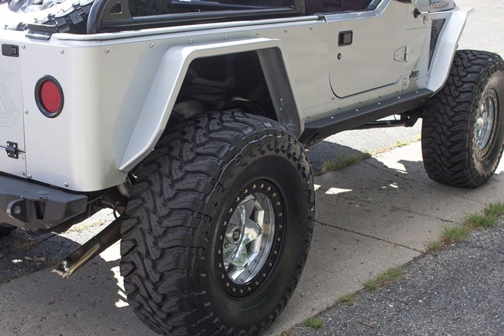 Jeep Tube Fenders | Rear Crusader Mid-Width | Wrangler TJ, LJ, YJ (87-06)