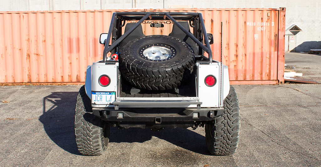 JcrOffroad: Jeep Prerunner Tire Mount | Universal