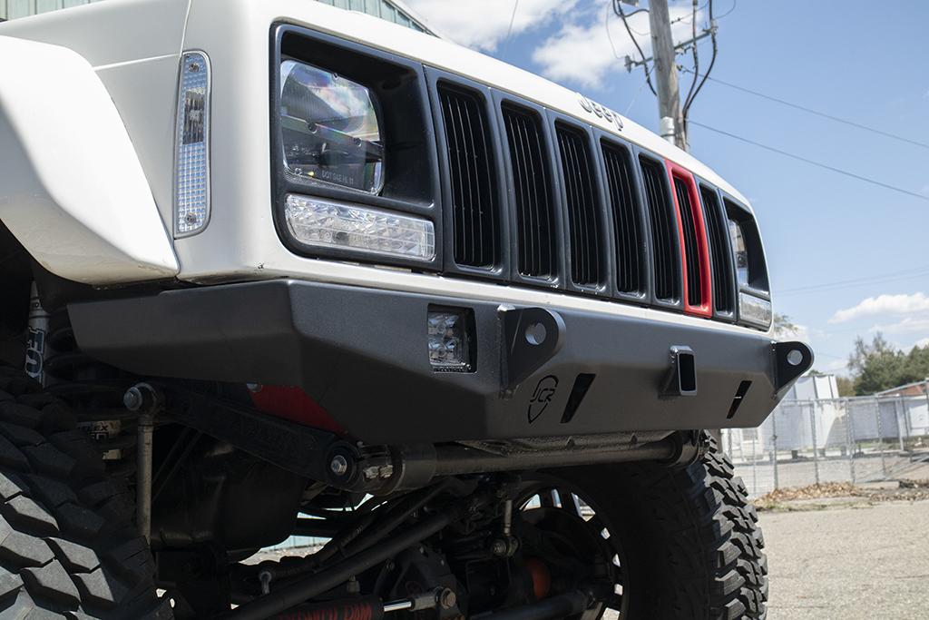 JcrOffroad: Jeep Cherokee Front Bumper Crusader Jeep XJ (84-01)