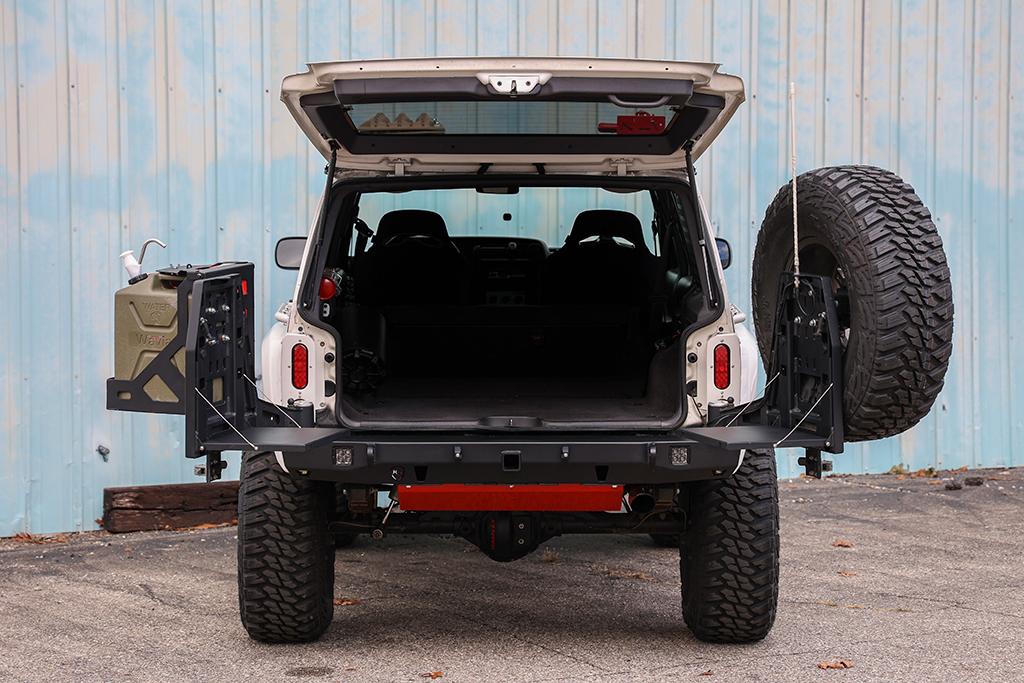 JcrOffroad: Jeep XJ Rear Bumper | Vanguard Tire Carrier Ready - Jeep  Cherokee (84-01)